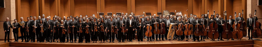 Orquesta Sinfónica Nacional de Colombia sobre la tarima